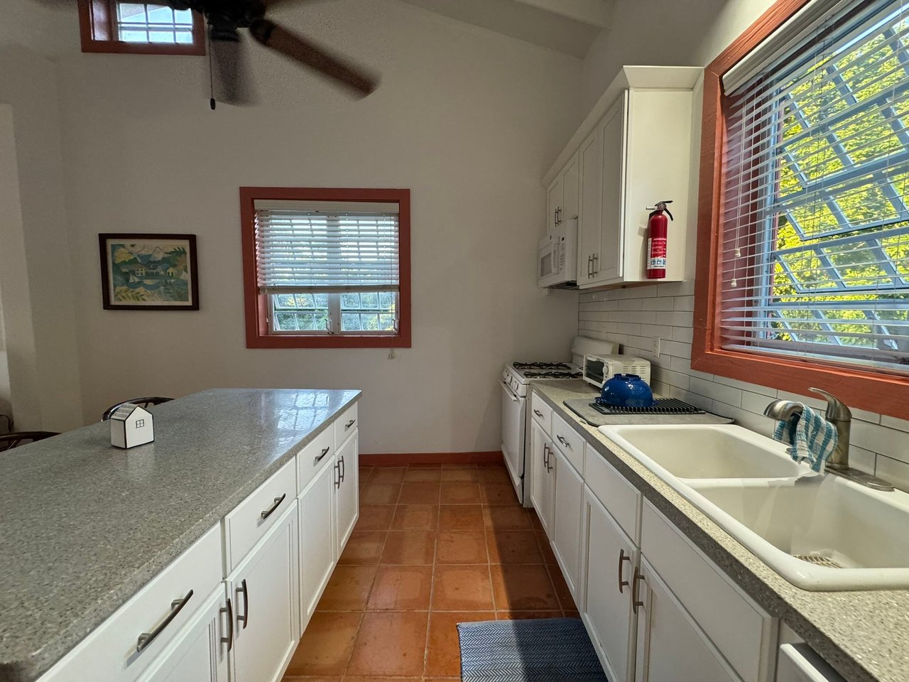 1057 Cane Garden Bay 1 Bedroom Apartment