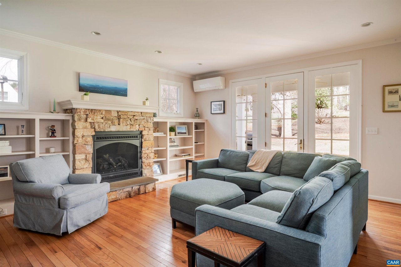 2750 LEEDS LN