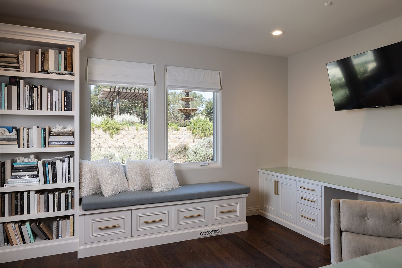 Elevated Living with Panoramic Views