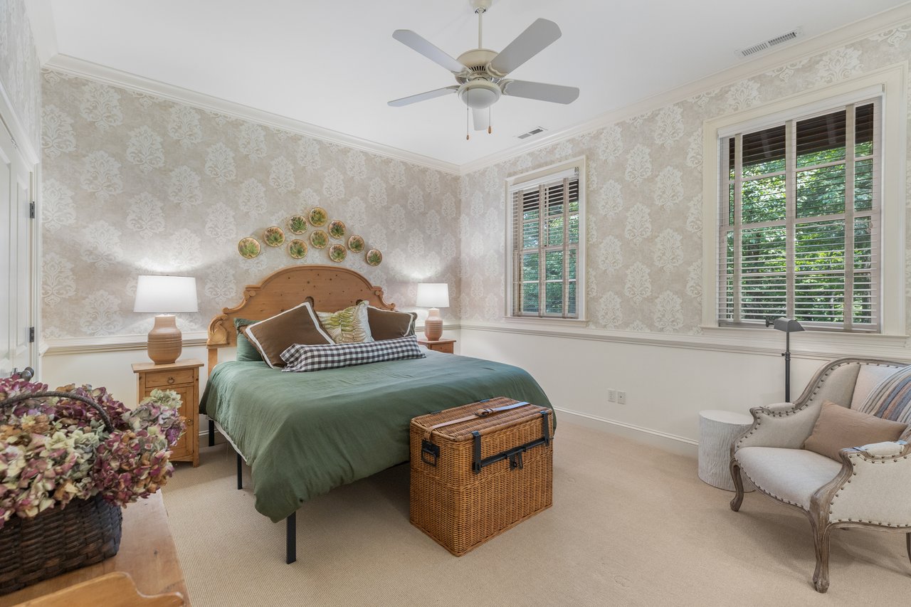 18 Moorewood Circle