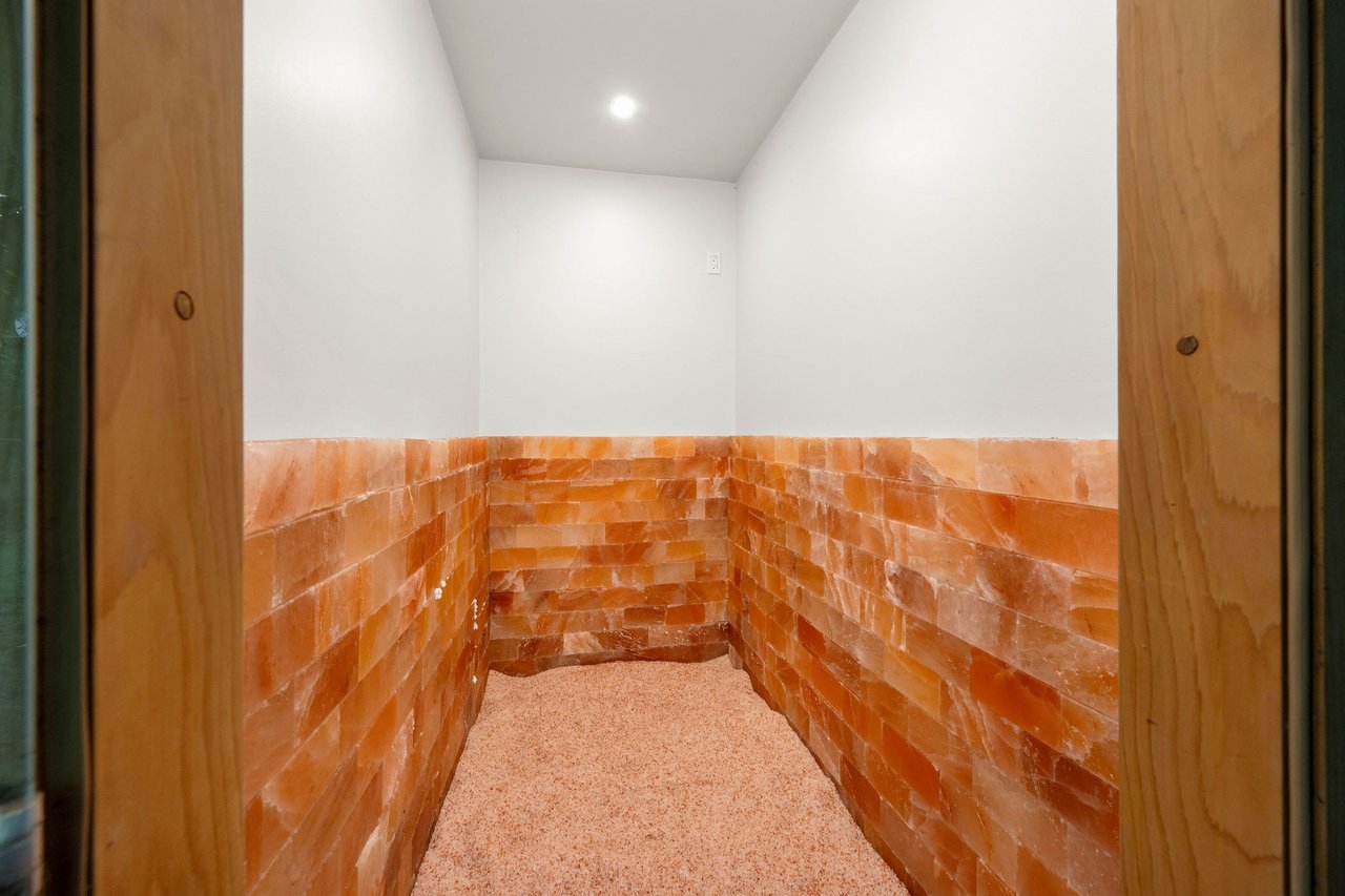 723 N Sierra Dr, Beverly Hills