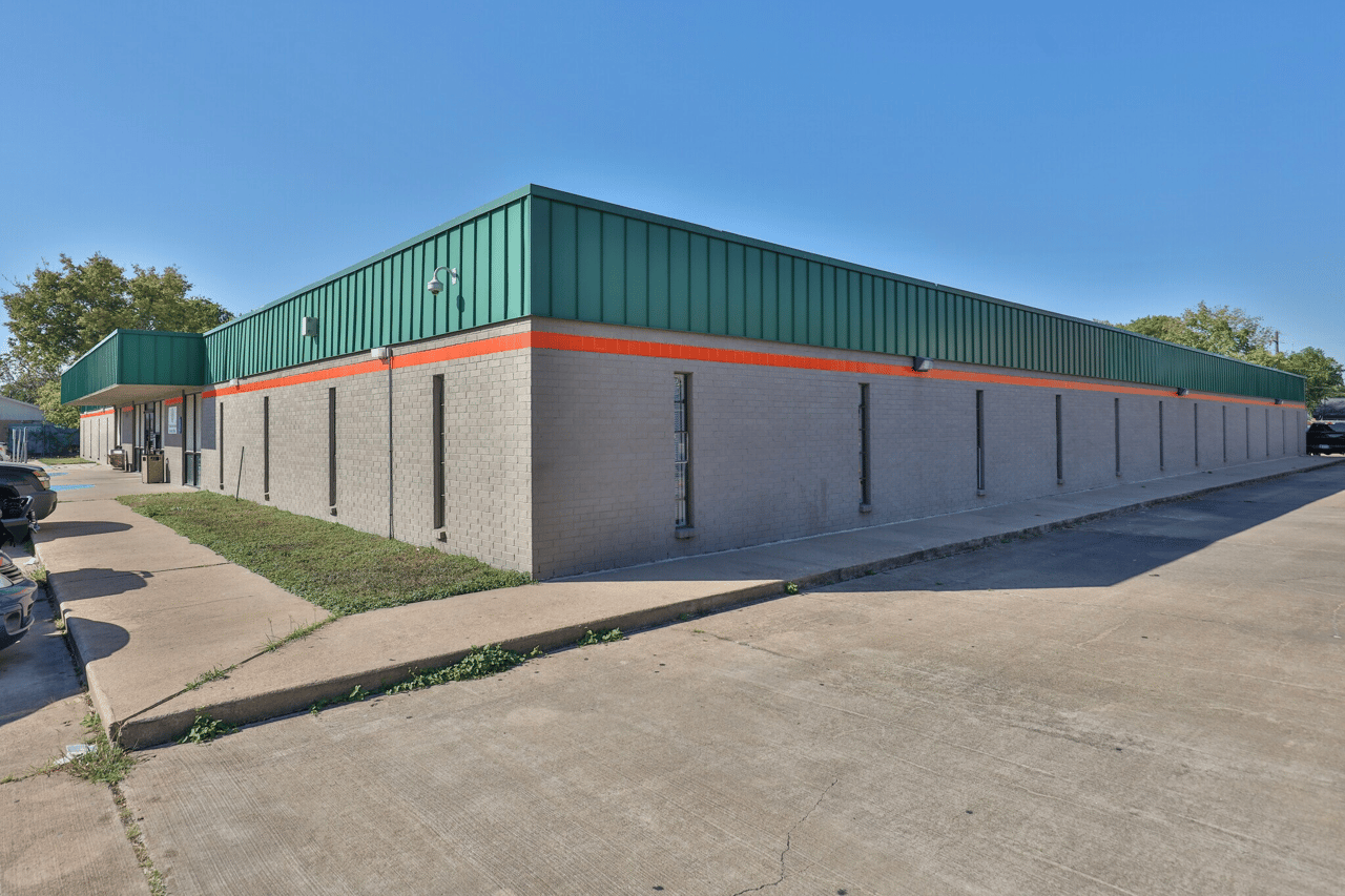  13838 Buffalo Speedway