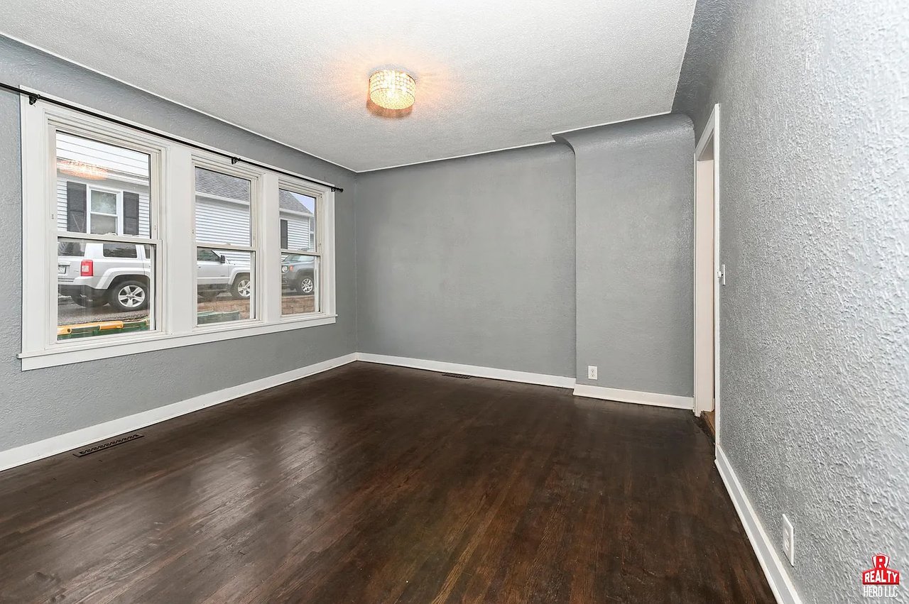 825 Allen Ave