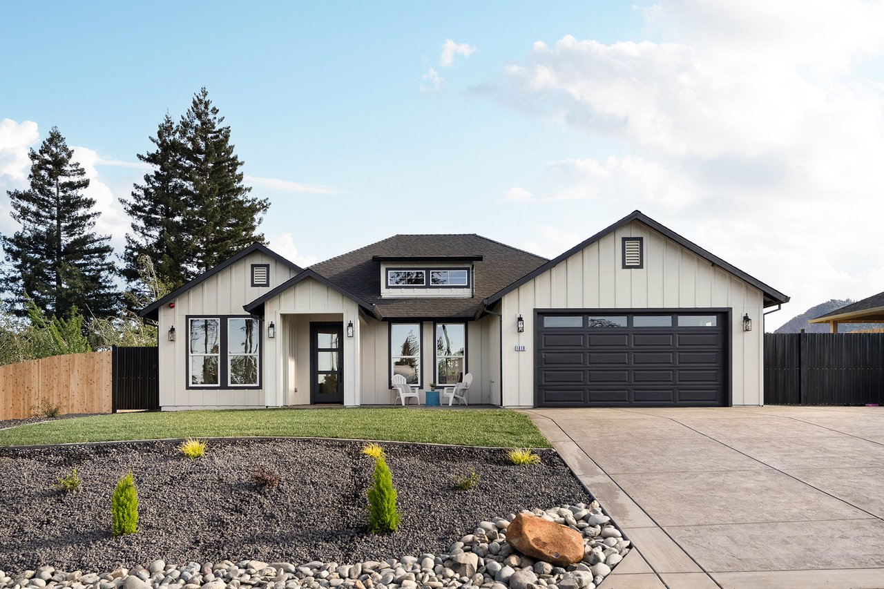 1819 Apple View Way