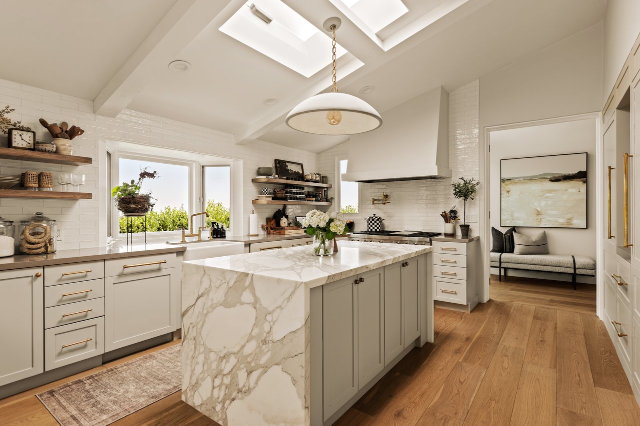 12047 Summit Cir, Beverly Hills