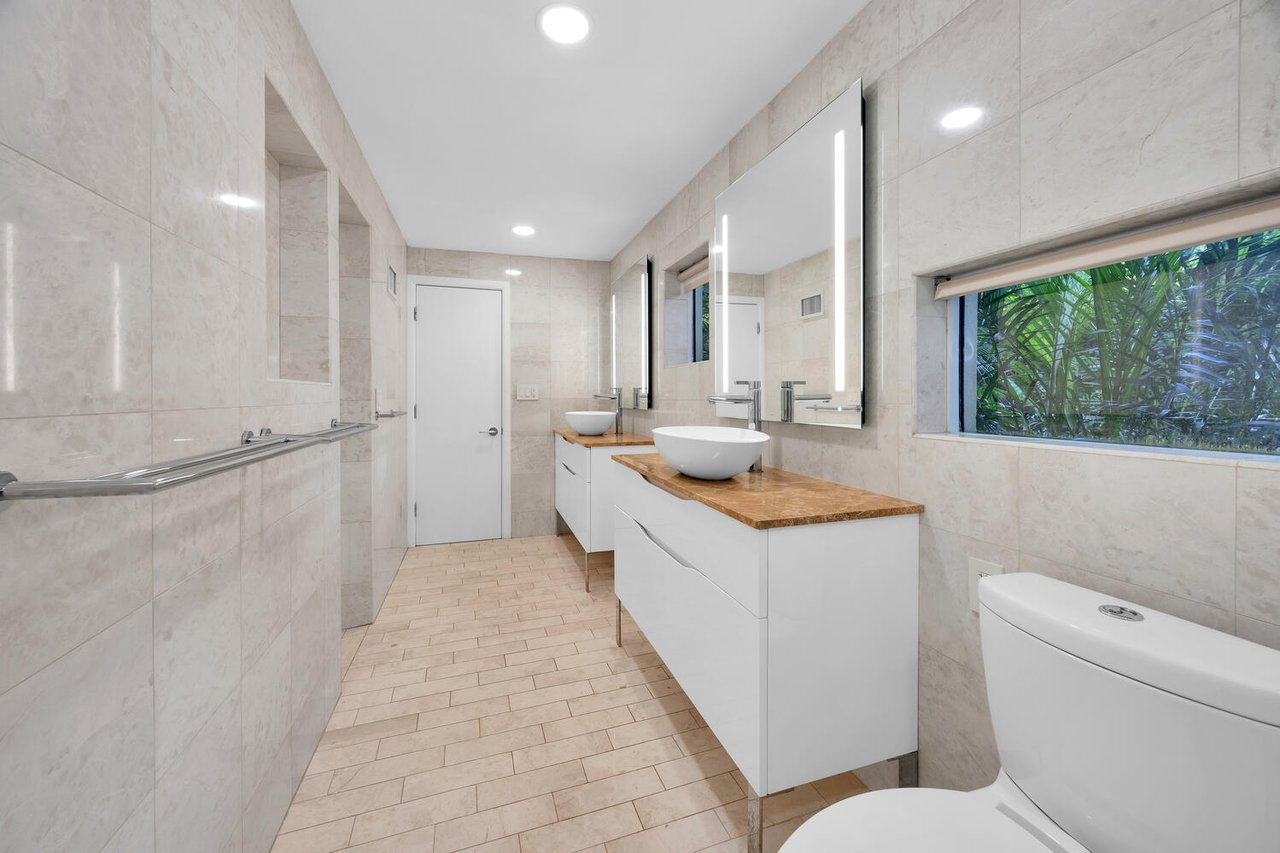 The Oak Haven - The Perfect Coral Gables Home