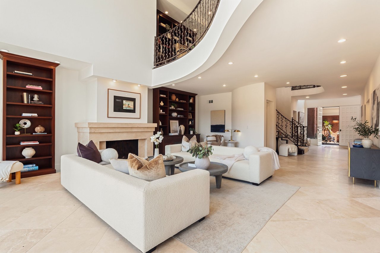 2125 Ridge Dr, Brentwood