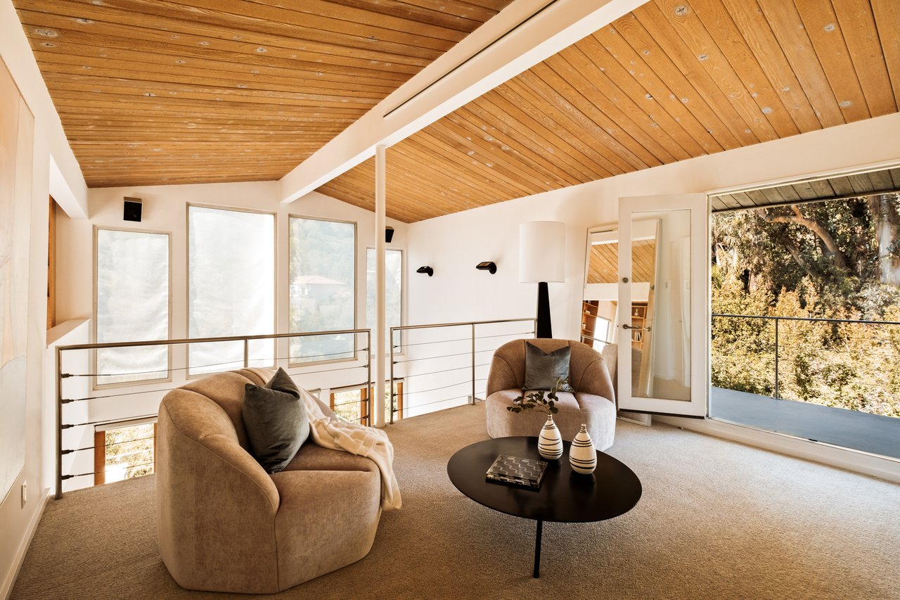 2776 Outpost Dr, Hollywood Hills