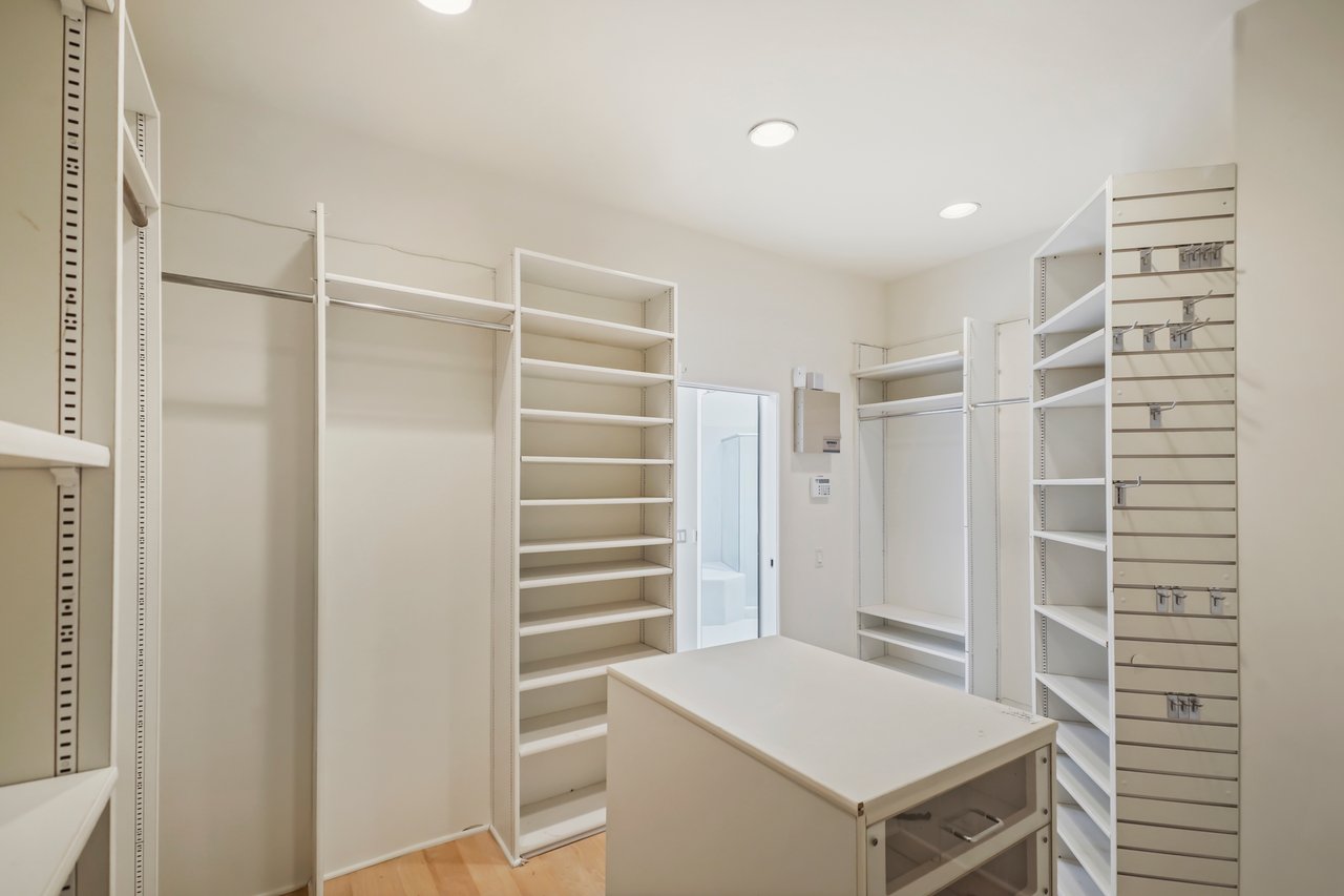 23349 Malibu Colony Rd