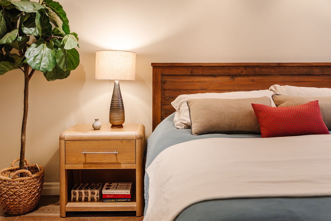 441 S Barrington Ave Unit: 109, Brentwood 