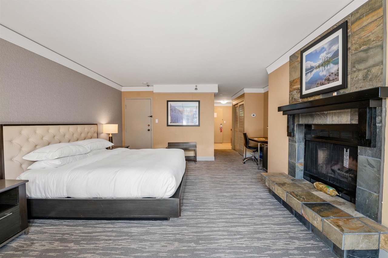 428/430-4050 Whistler Wy