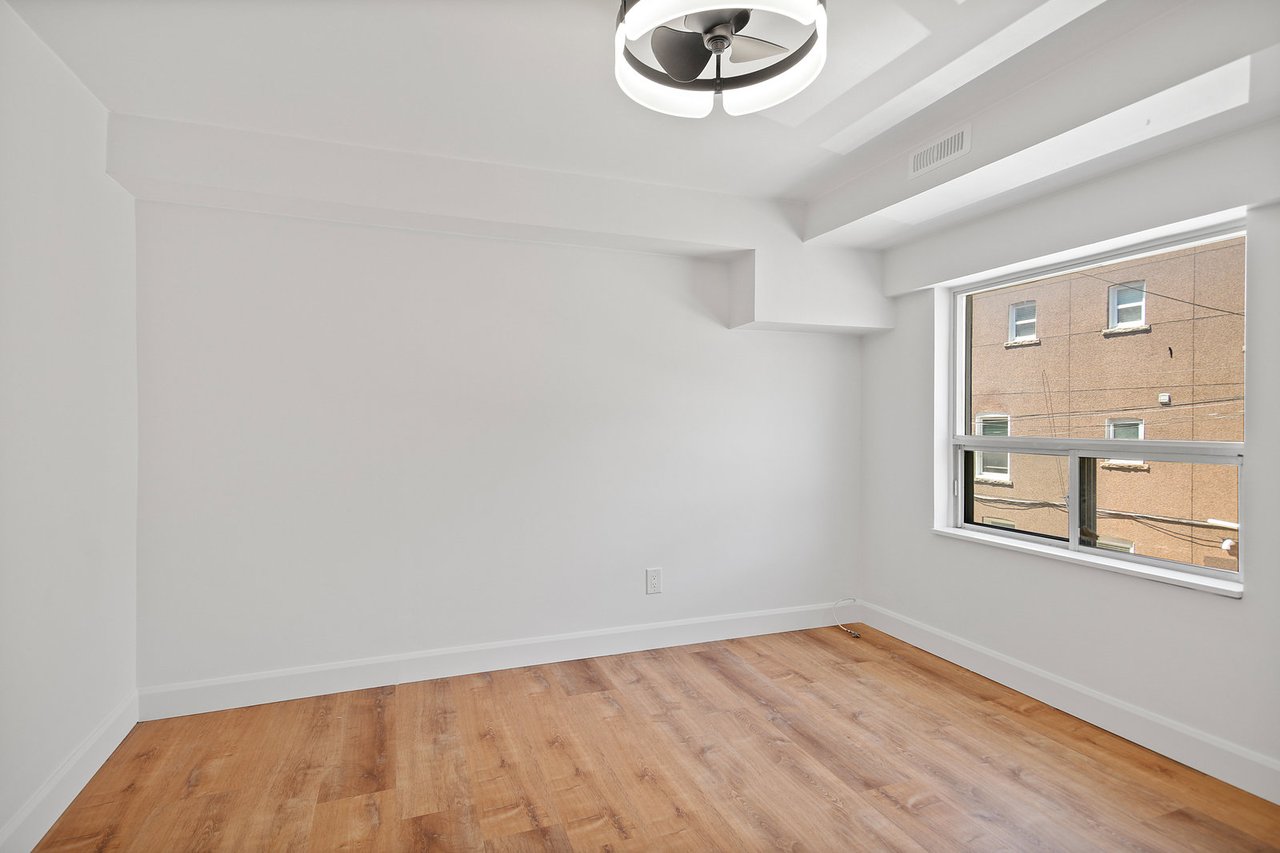 1328 Gerrard Street E Unit: 203