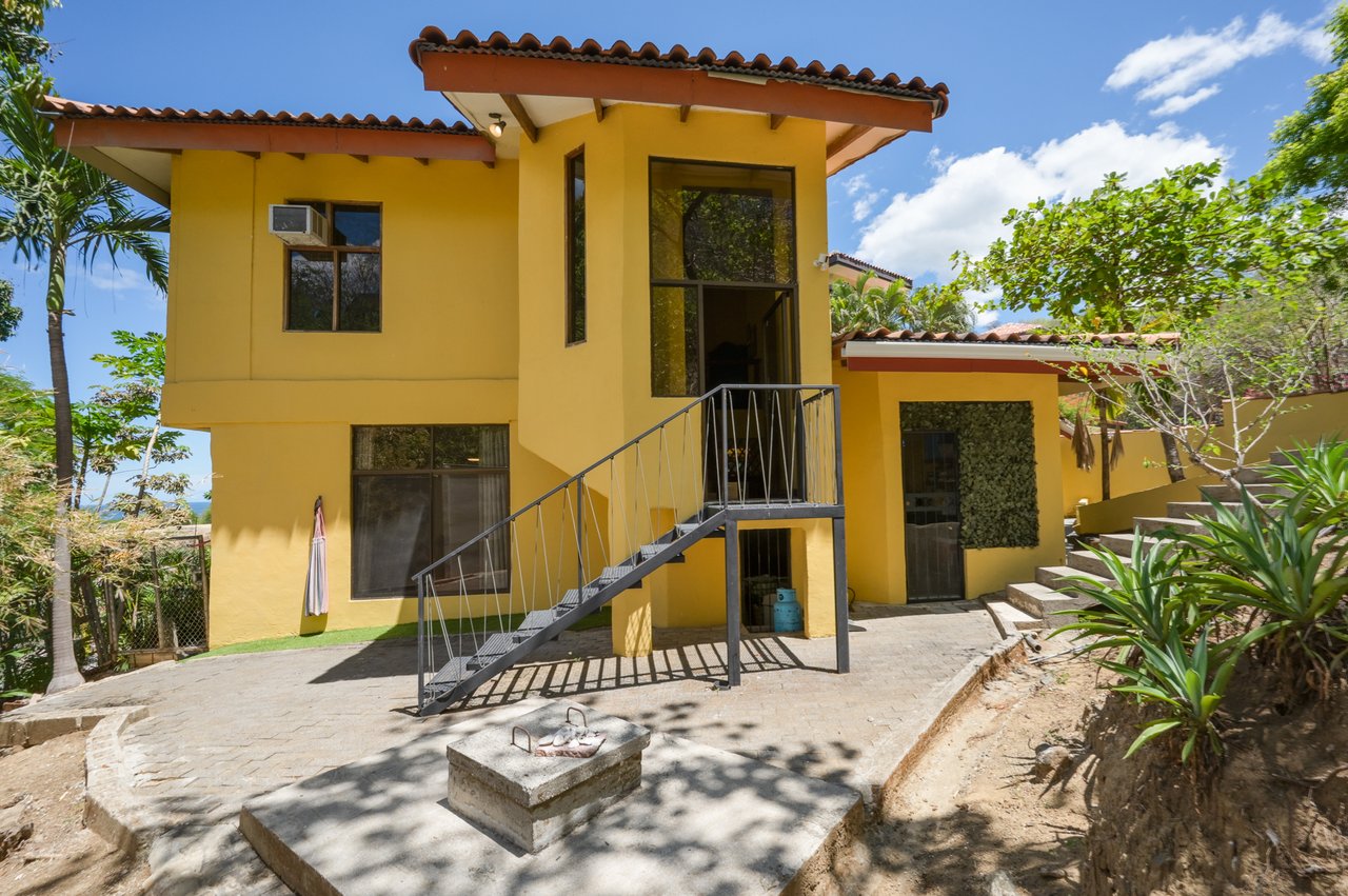 Casa Marazul | Ocean-View 5-Bedroom Home with Guest House & Infinity Pool near Playa Prieta