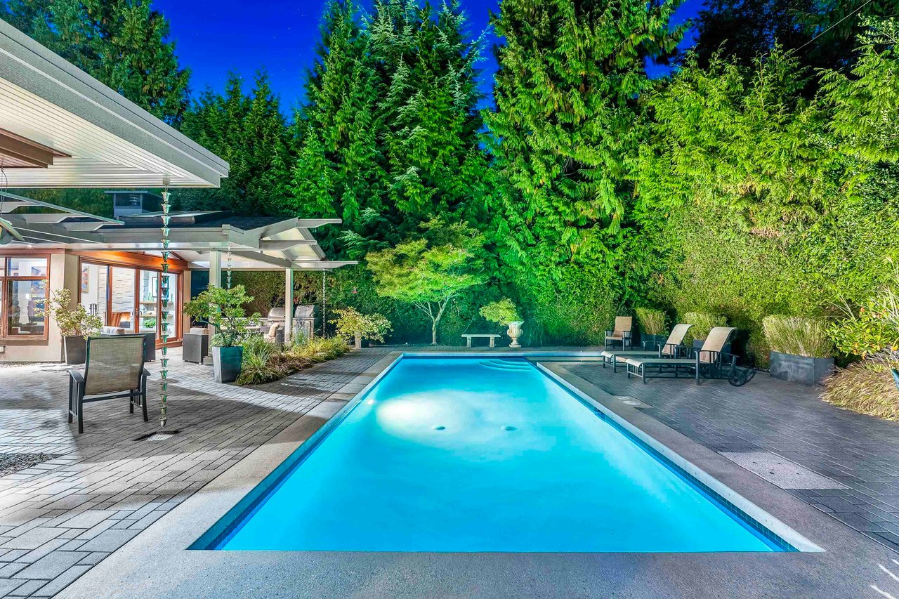 389 MOYNE DR