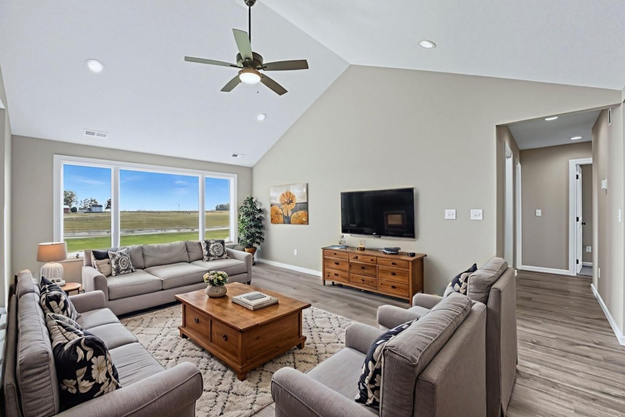 22238 Travertine Run