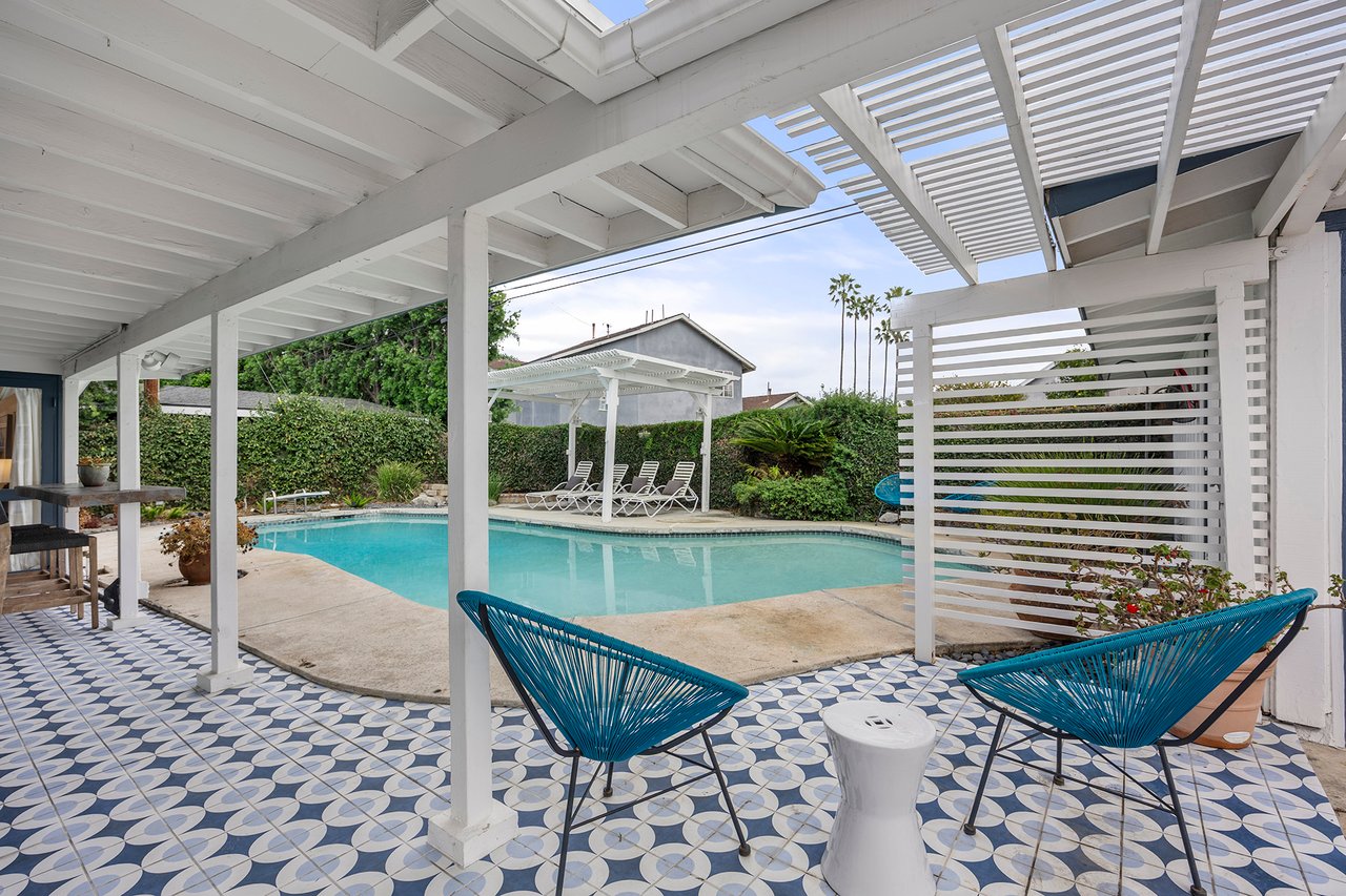 Tustin Cliff Home May For Sale
