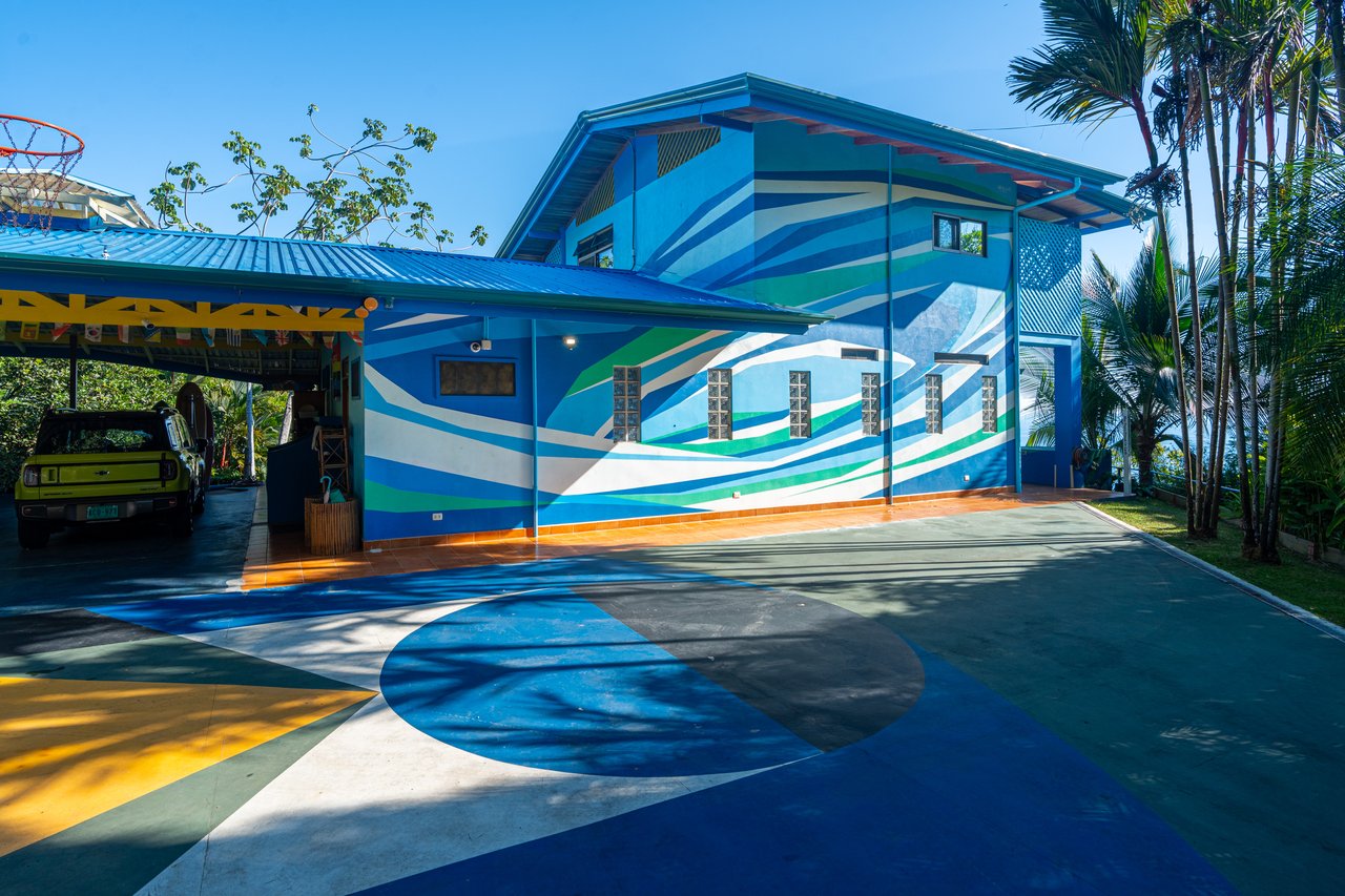 Casa Vista Harmonia, Legendary Ocean Views and Sustainable Living!