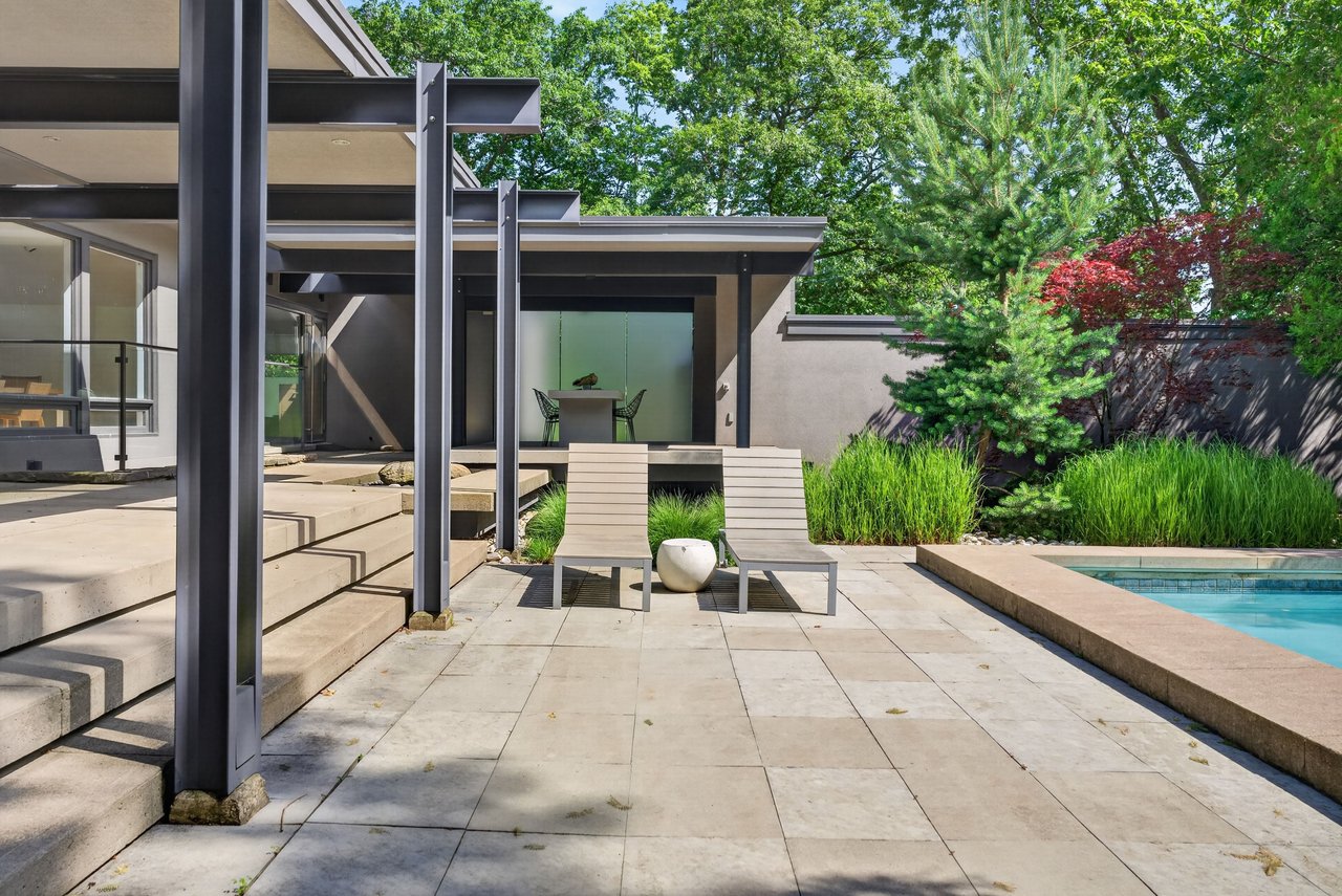 Inspiring MCM Residence