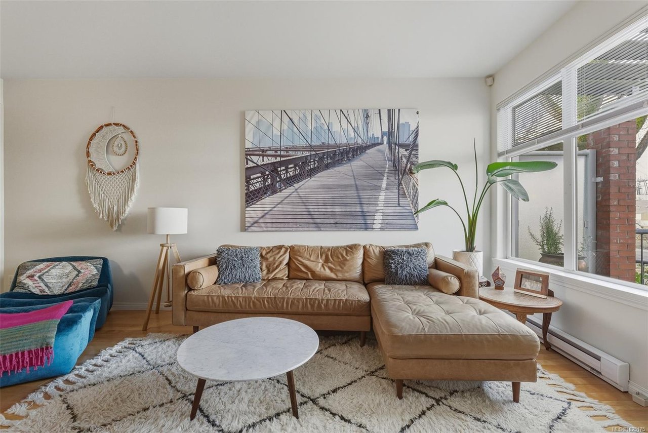 13-60 Dallas Rd, Victoria