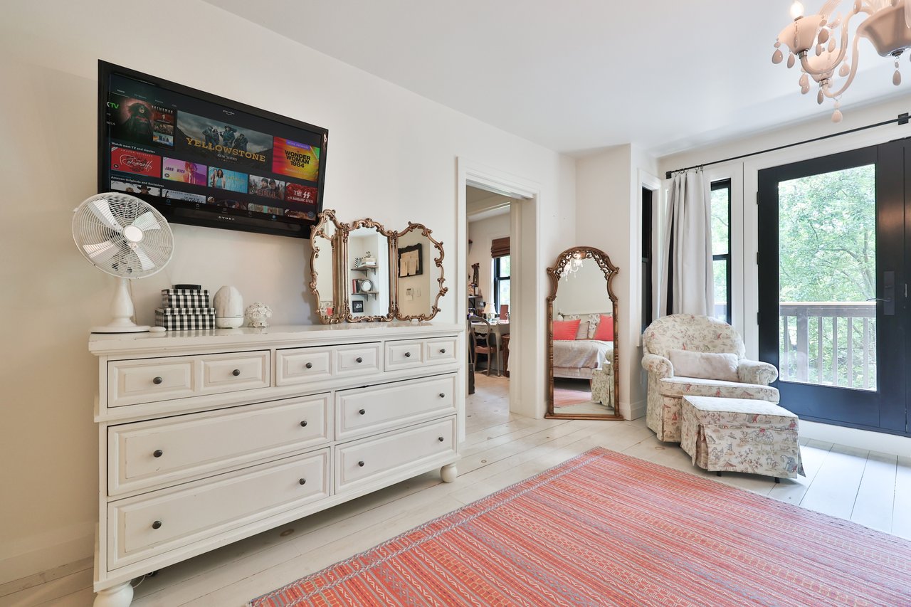 52 Kerr Street, Oakville