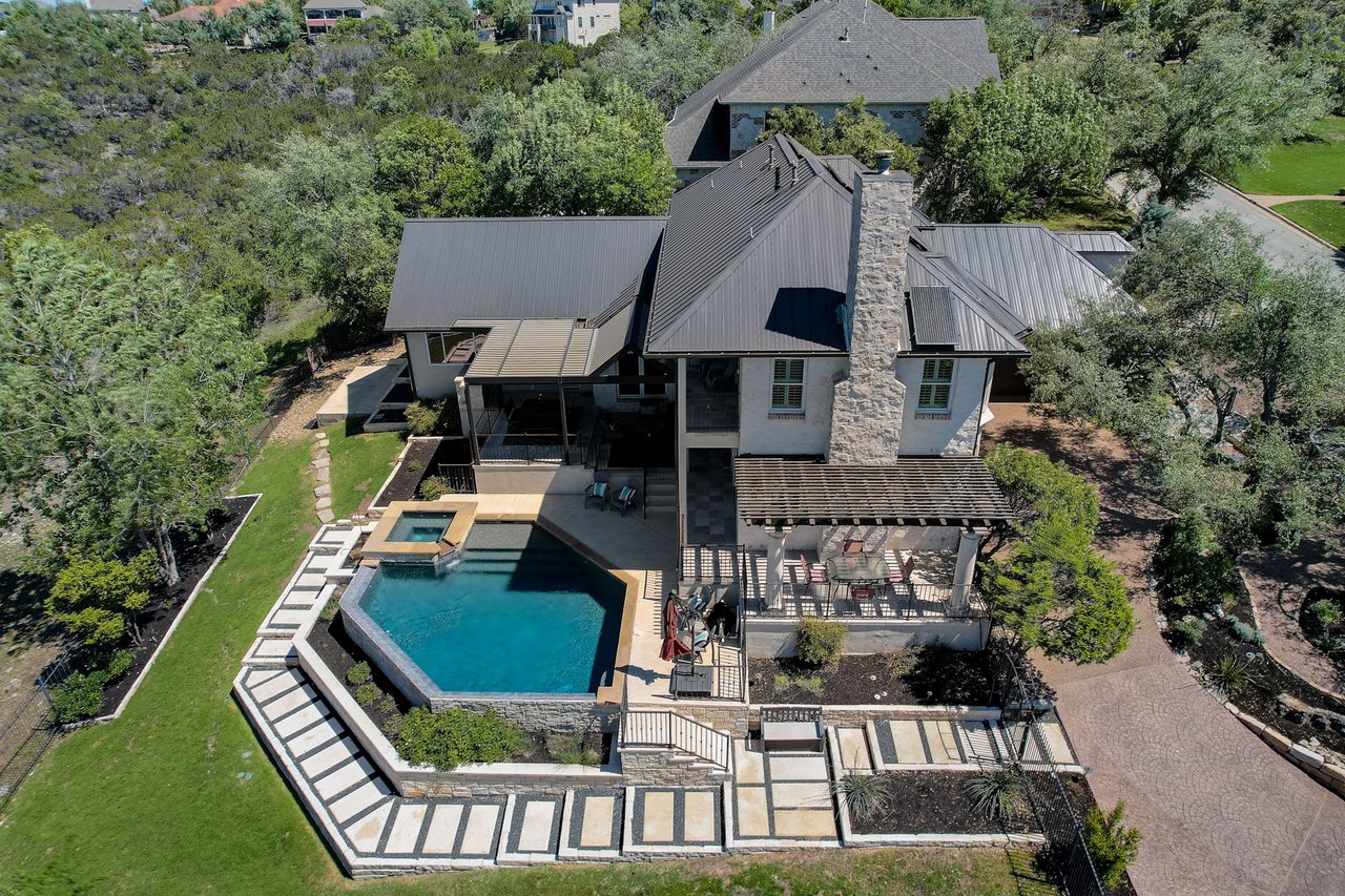 Hill Country Paradise: Luxurious 4/3 Home with Heated Pool/Spa and Spectacular Sunset Views in River Place!