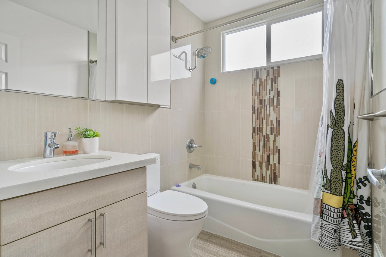 23 Fernwood Ave