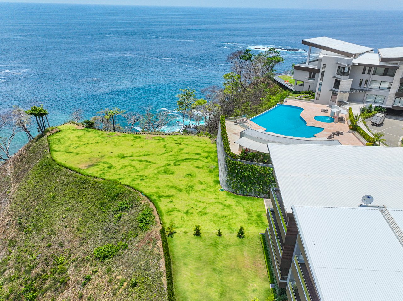 Ocean View Condos for Sale in Faro Escondido 2, Central Pacific 