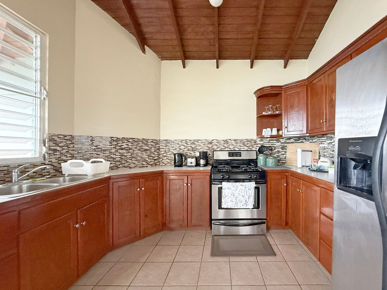 452 Cane Garden Bay 2 Bedroom Apartment