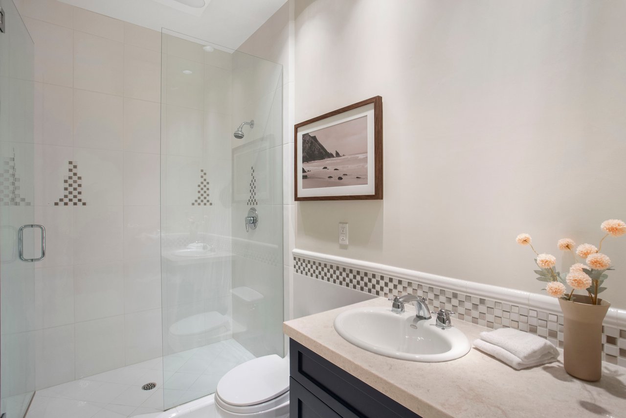 318 Duncan Street # 1