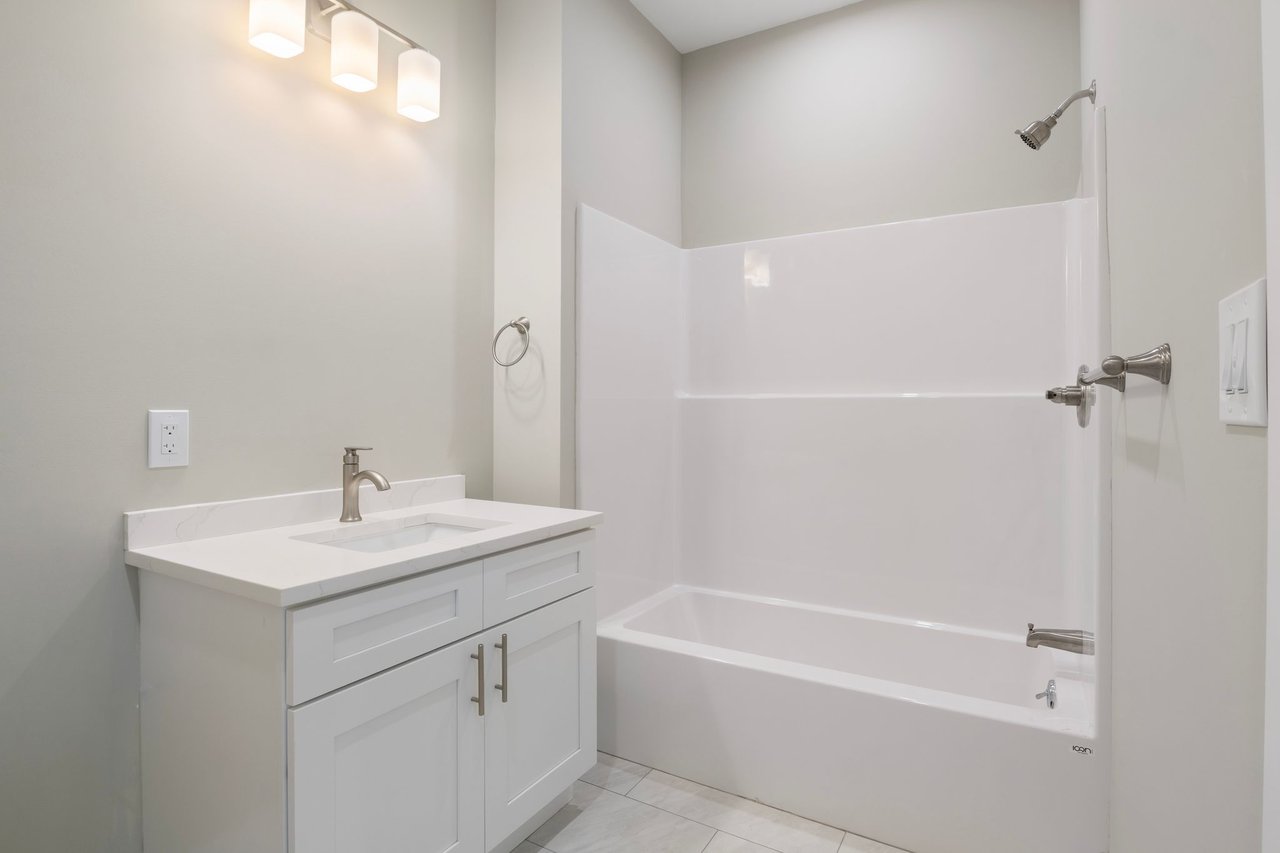 298 Main Street, 3B