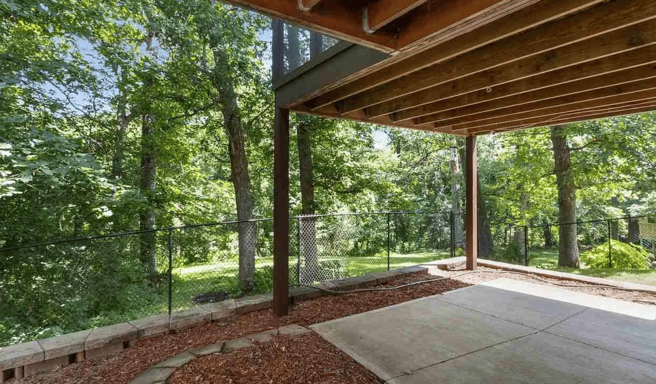125 E Dovetail Dr