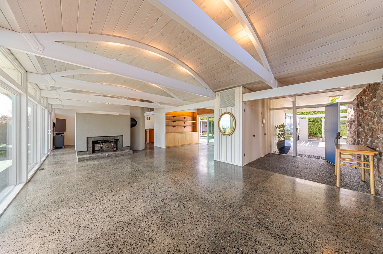 240 Loma Ave