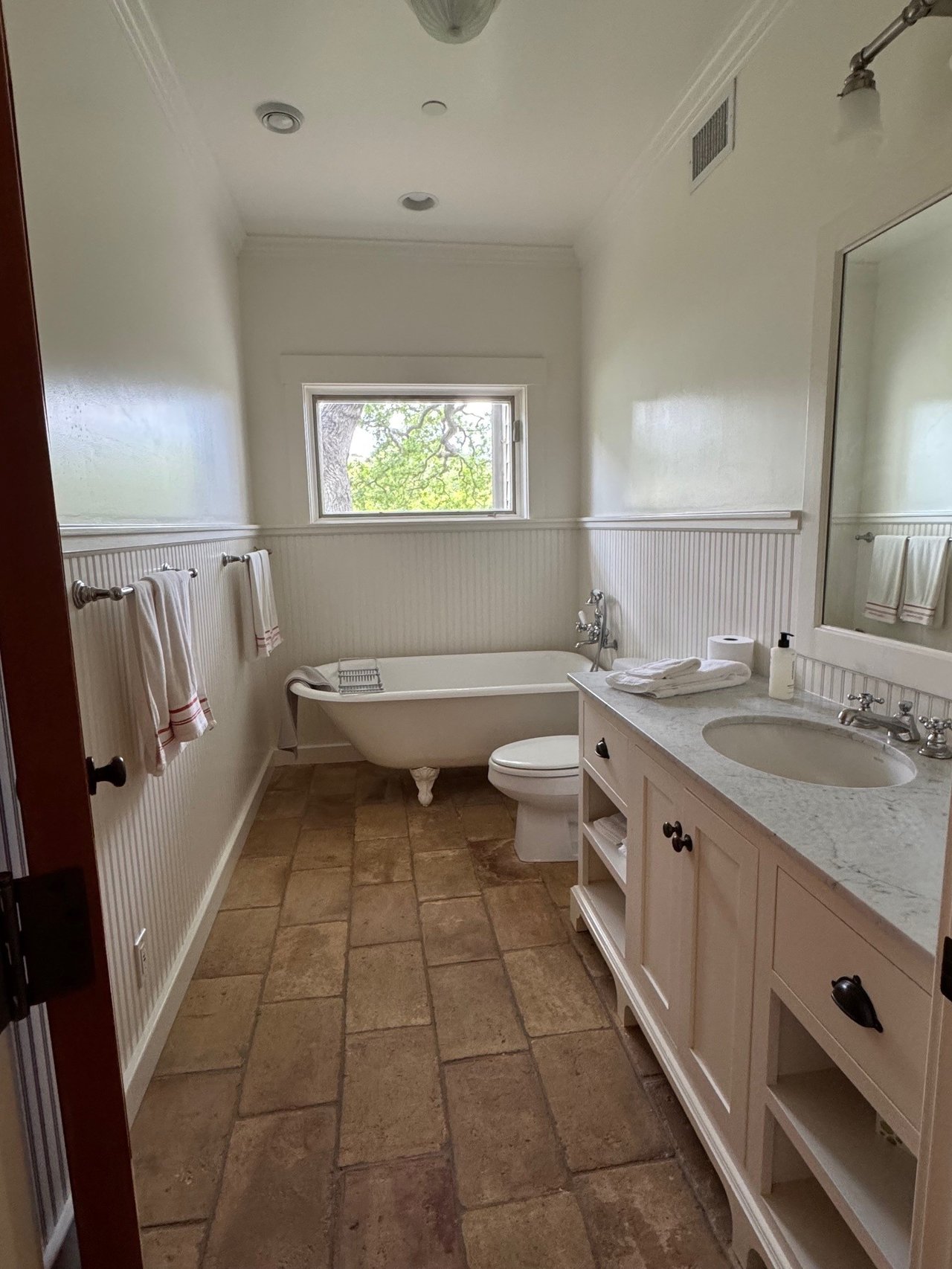 Country Farmhouse for Rent