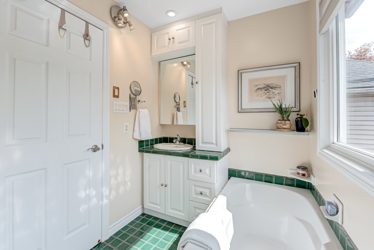 22 Worthington Cres - a Gem in Bloor West Village
