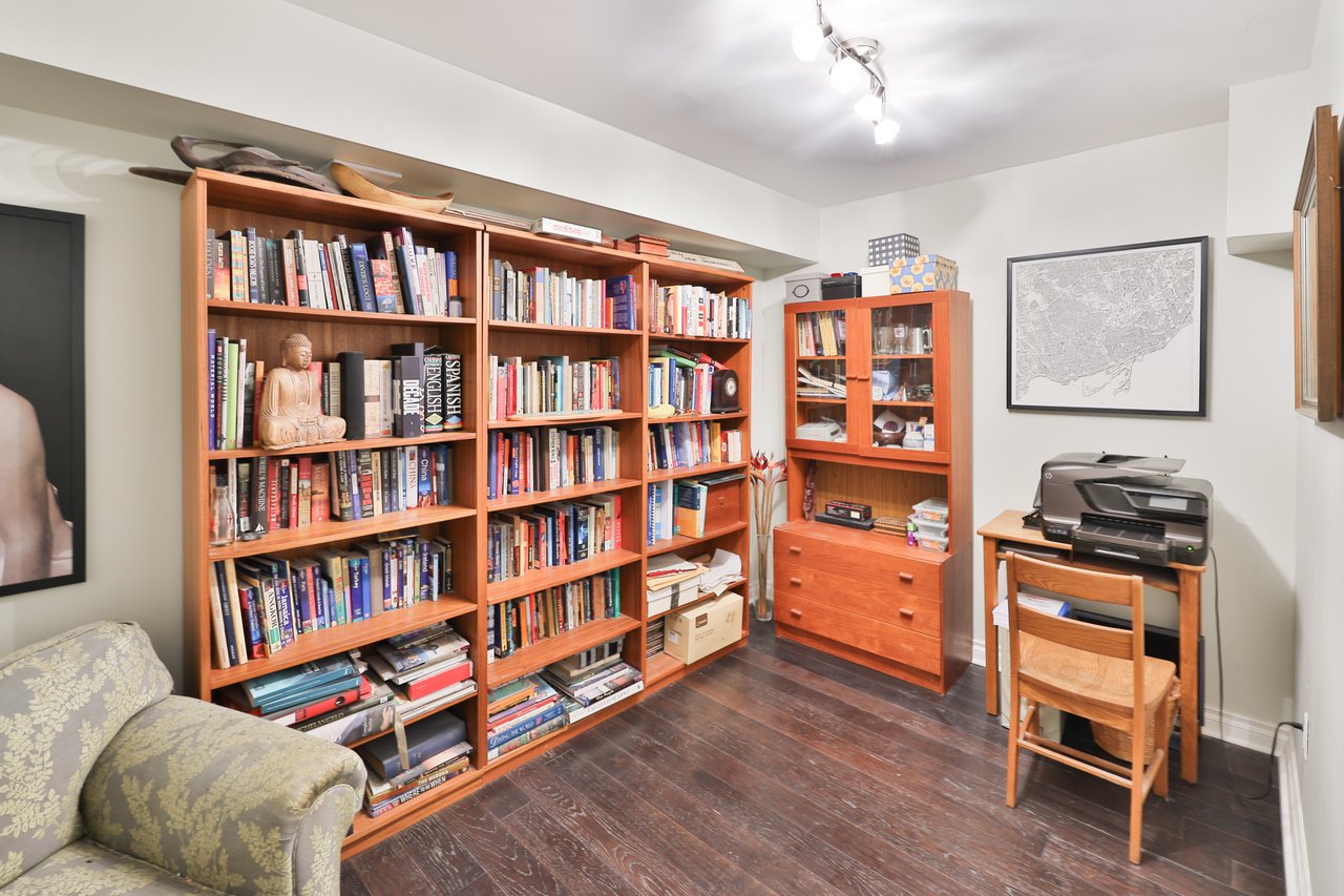 68 Tradewind Drive, Oakville