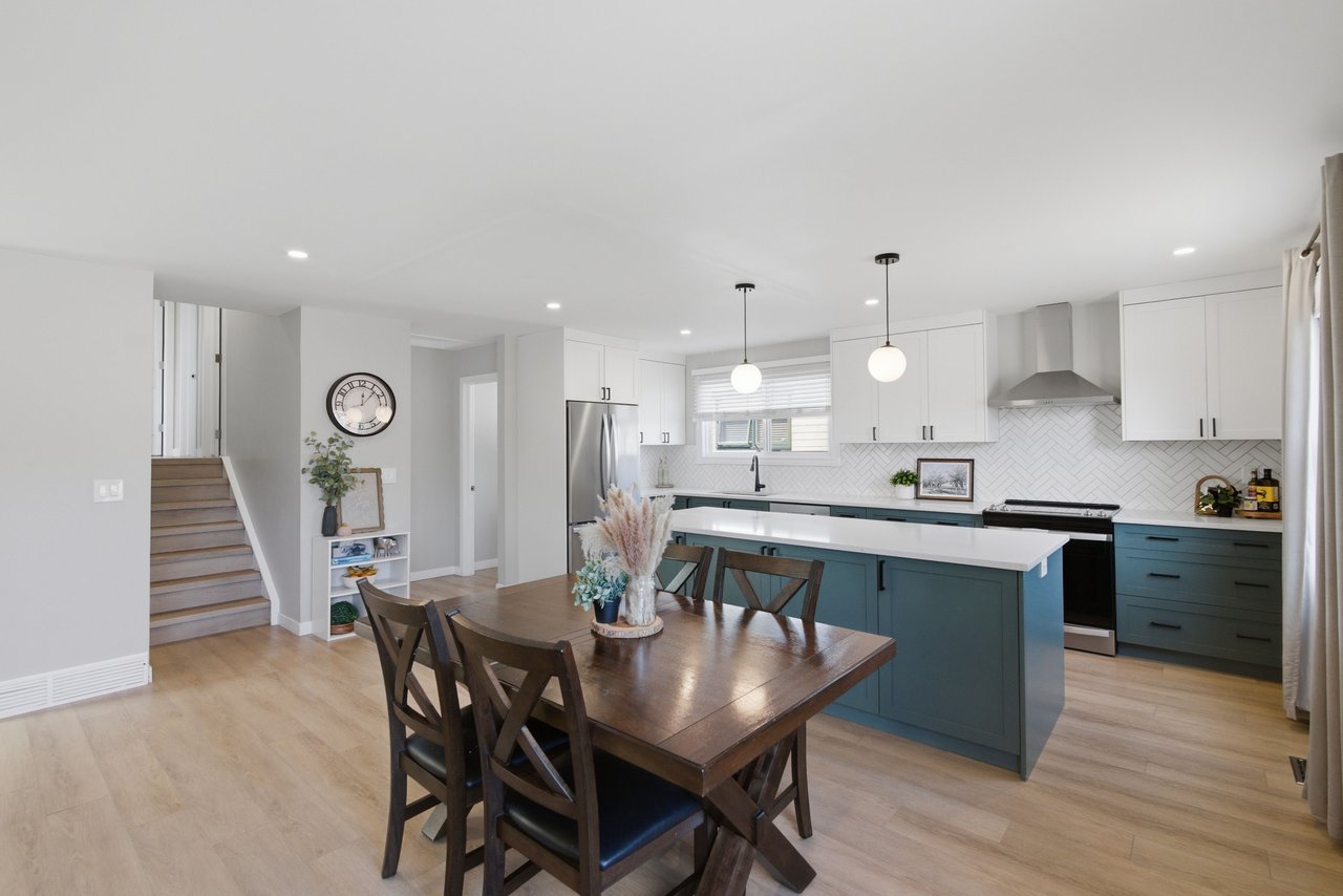 559 Deerpath Court SE