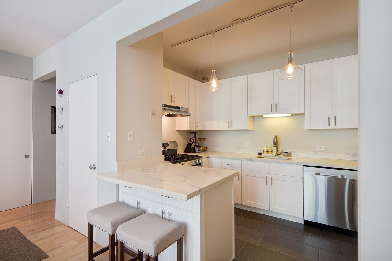 VANDEWATER STREET CONDOMINIUMS