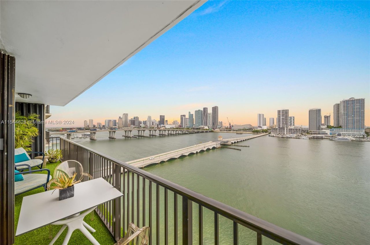  801 N Venetian Dr # 1107