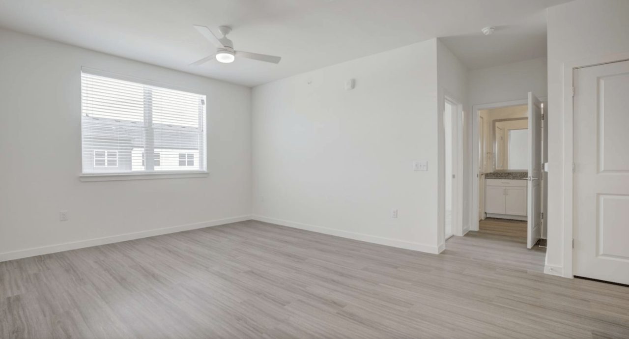 Enjoy up to 12 weeks of base rent FREE!