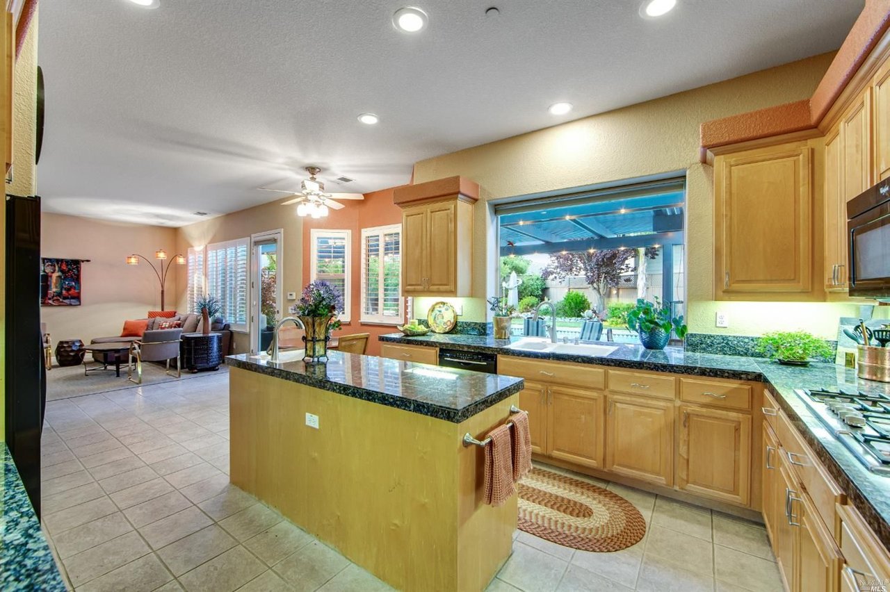 1876 Mallard Ln