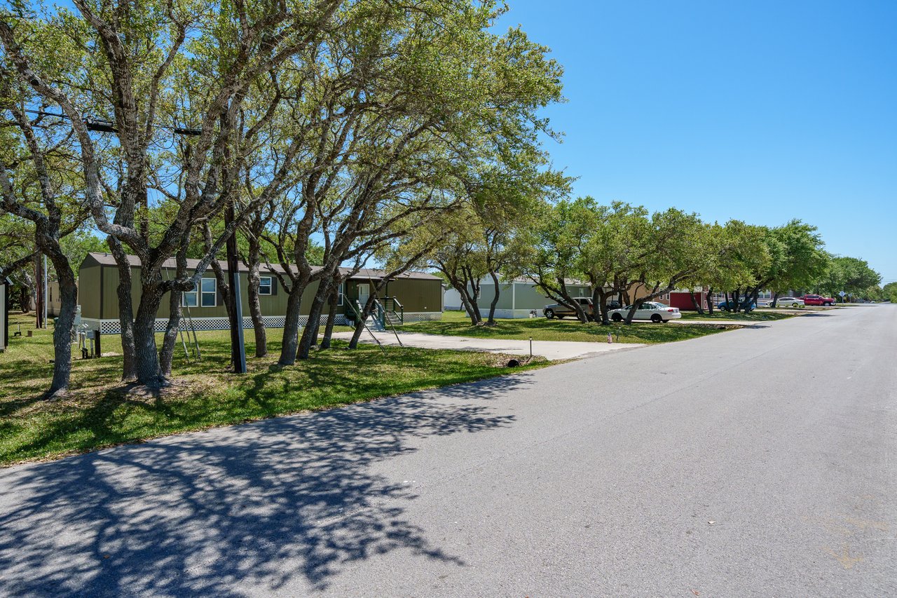 ROADRUNNER MOBILE HOME PARK