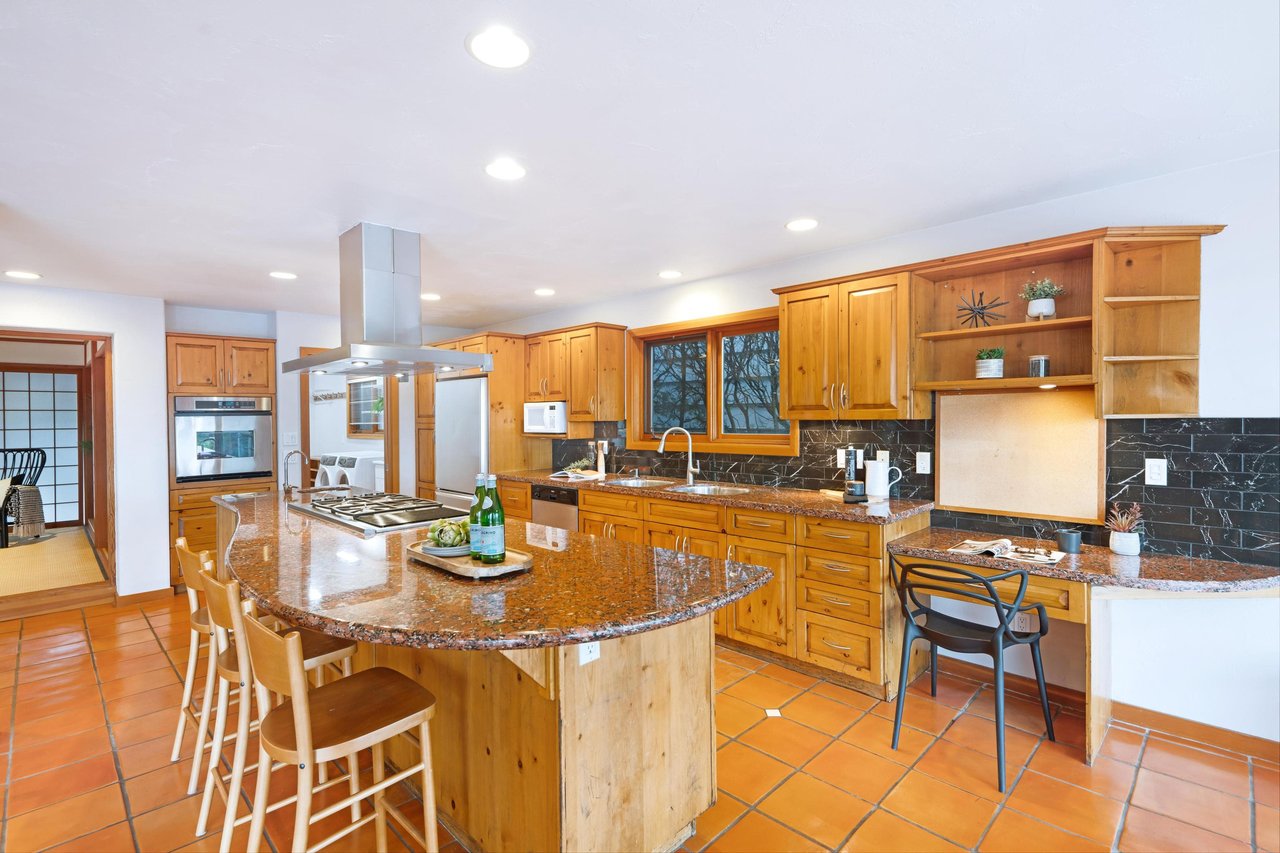 1029 Clyde Ave