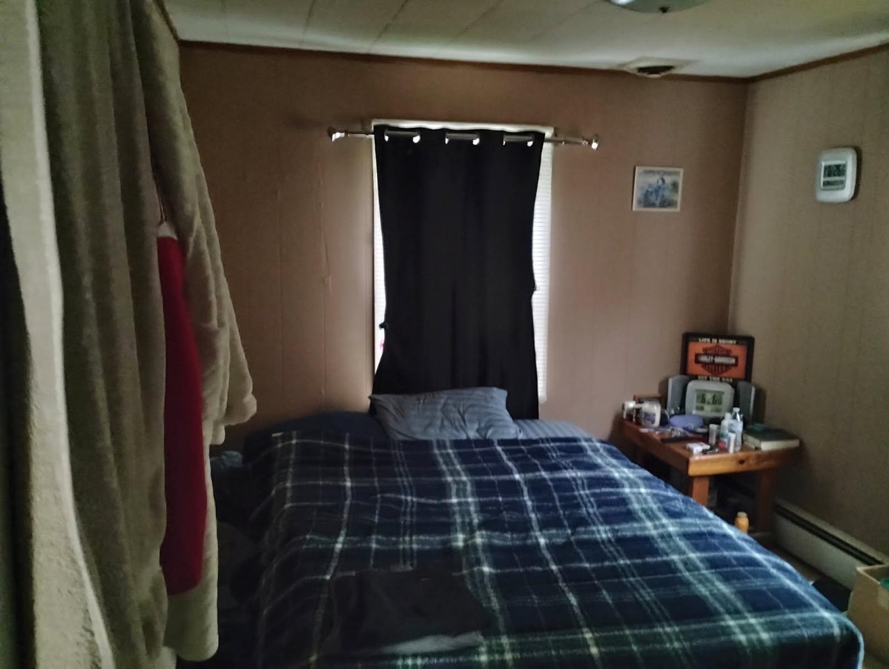 12047 Leverne