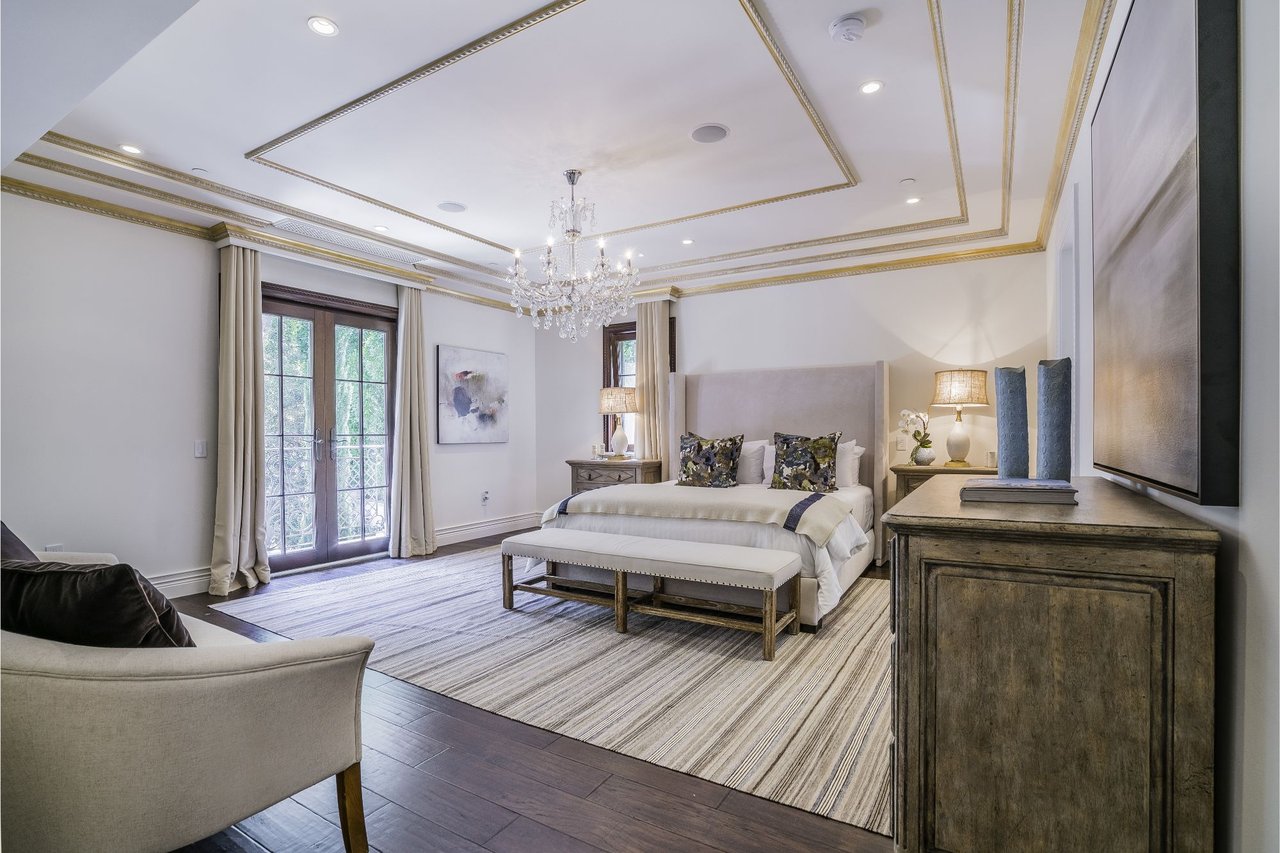 1714 Stone Canyon