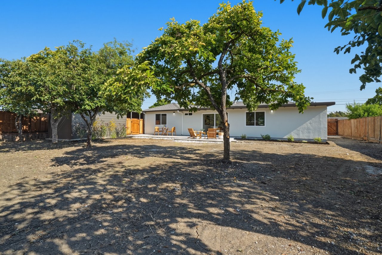 3111 Humbolt Avenue