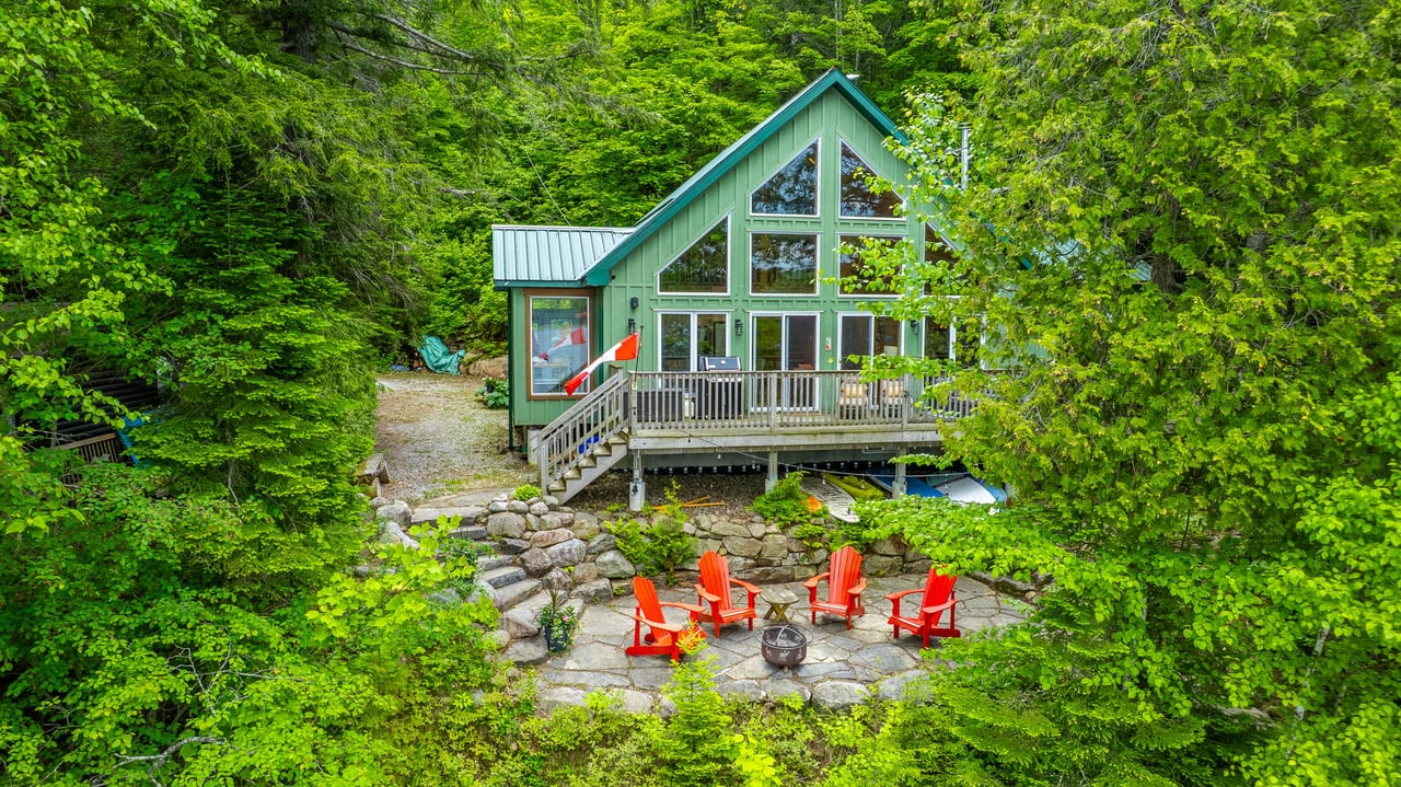 1029 BADGER LANE