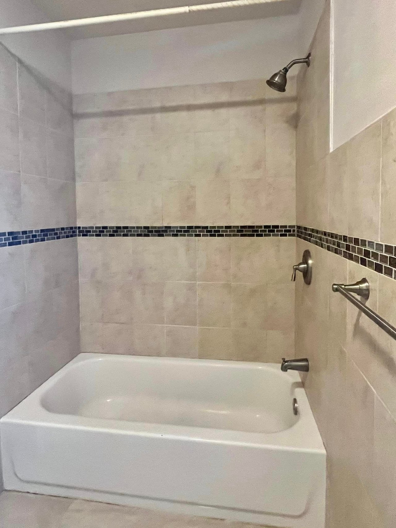 912 Brady Ghut 2 Bedroom Townhouse