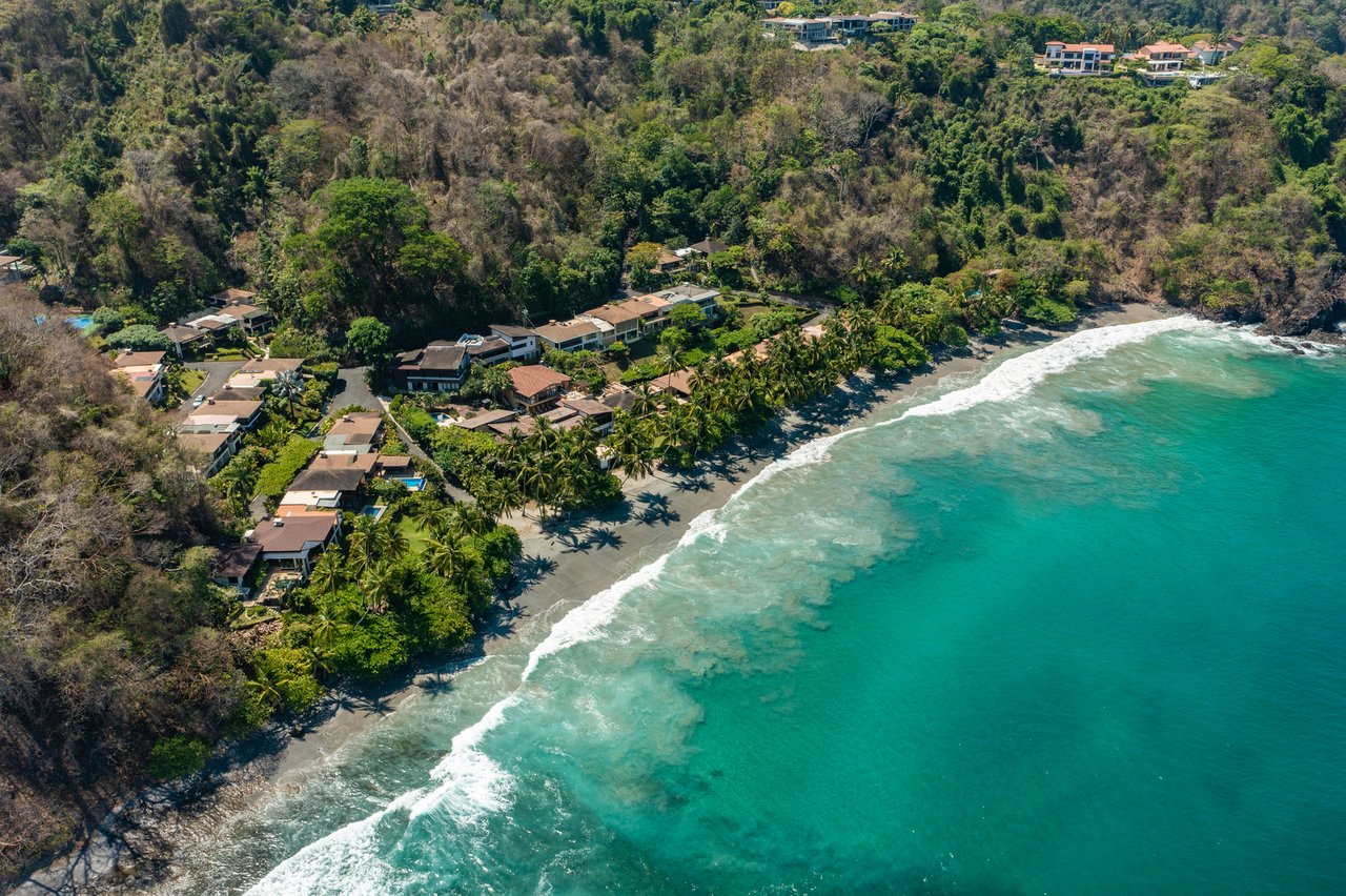 Beachfront Surf Villa, Jaco, Puntarenas