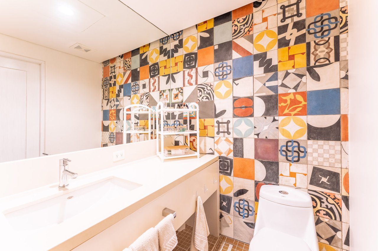 1 Bedroom, Condo, Mixie 103