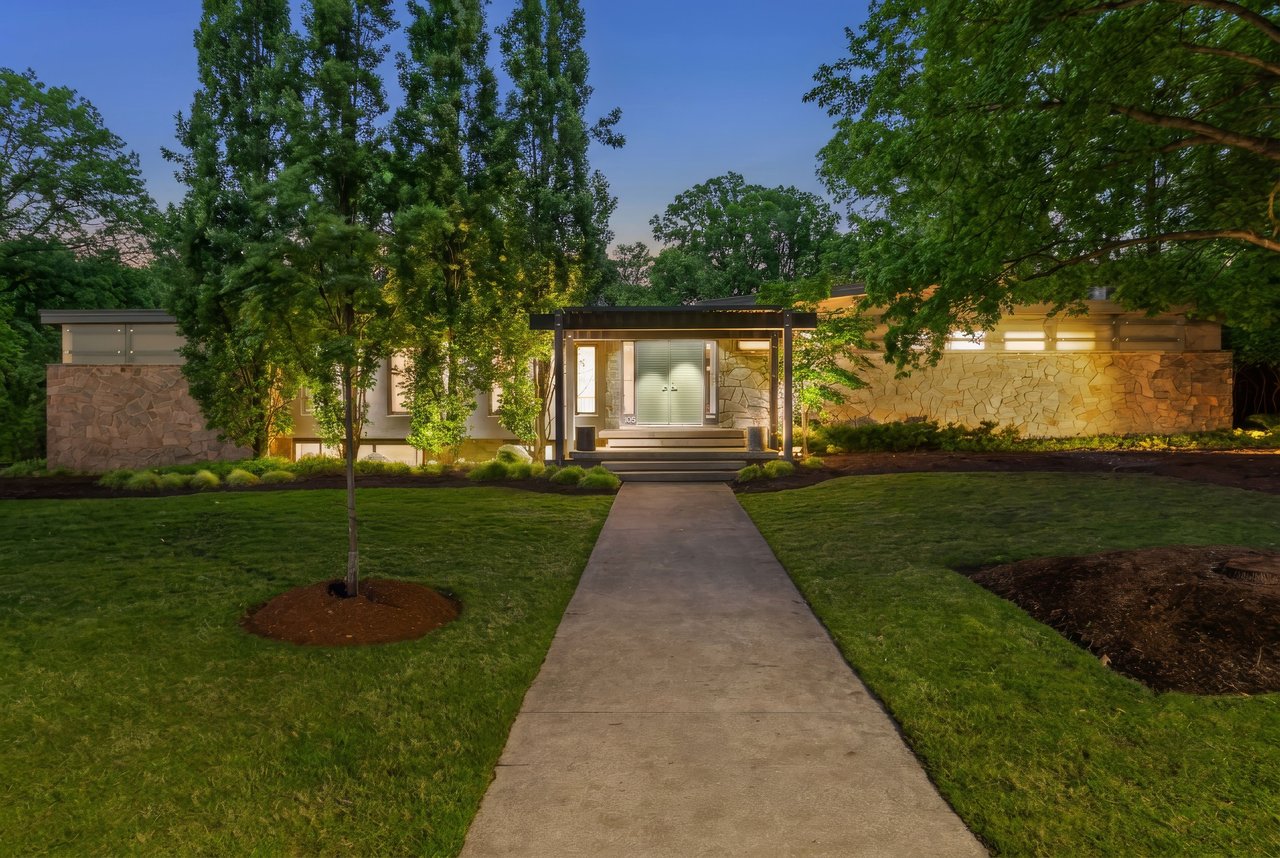 Inspiring MCM Residence